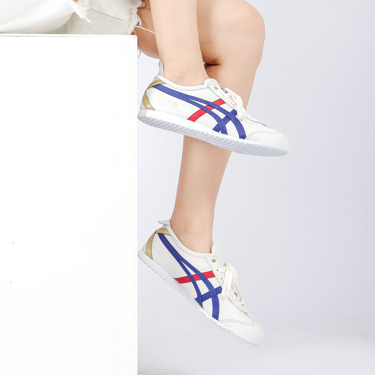 Onitsuka Tiger Mexico 66 – Leather Lifestyle Sneaker | White / Blue | D507L-0152