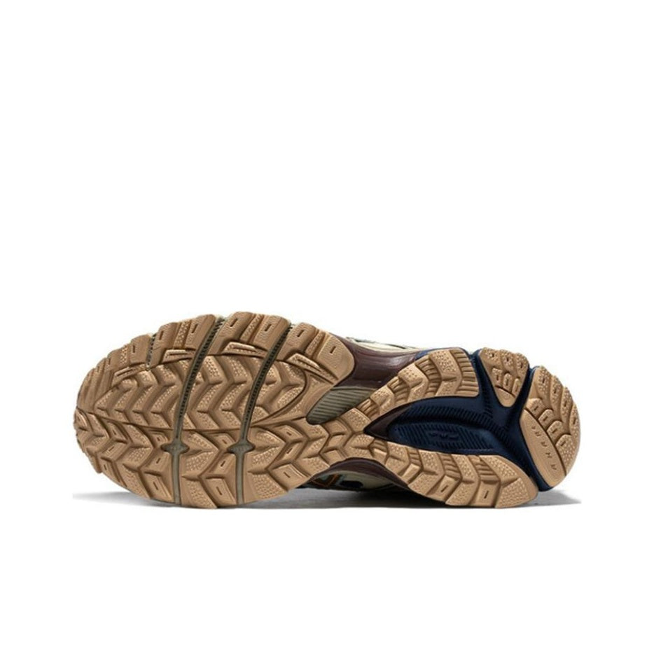 ASICS Gel-Kahana 8 Versatile Running Shoe – Navy/Brown (Unisex)